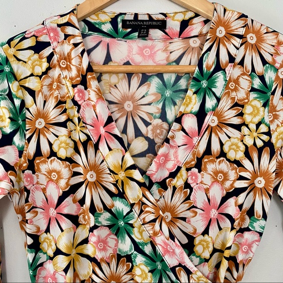 Banana Republic flower power wrap dress 🌸 - Picture 5 of 6